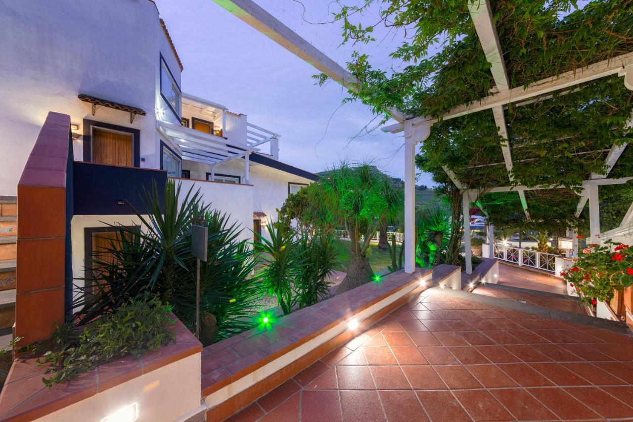 Agave Hotel ポッツオーリ エクステリア 写真